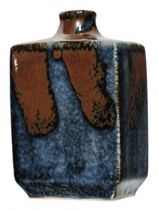 Kawai Takekazu / Gosu Iron Glazed Square Jar
