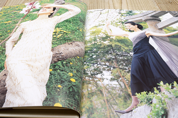 「植田いつ子の仕事 布と夢」植田いつ子著/大倉舜二撮影 | 山田書店美術部オンラインストア